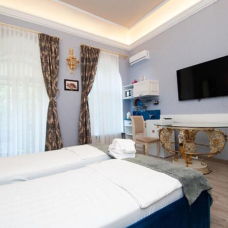 Art Suites Near Deribasovskaya Odessa Ngoại thất bức ảnh