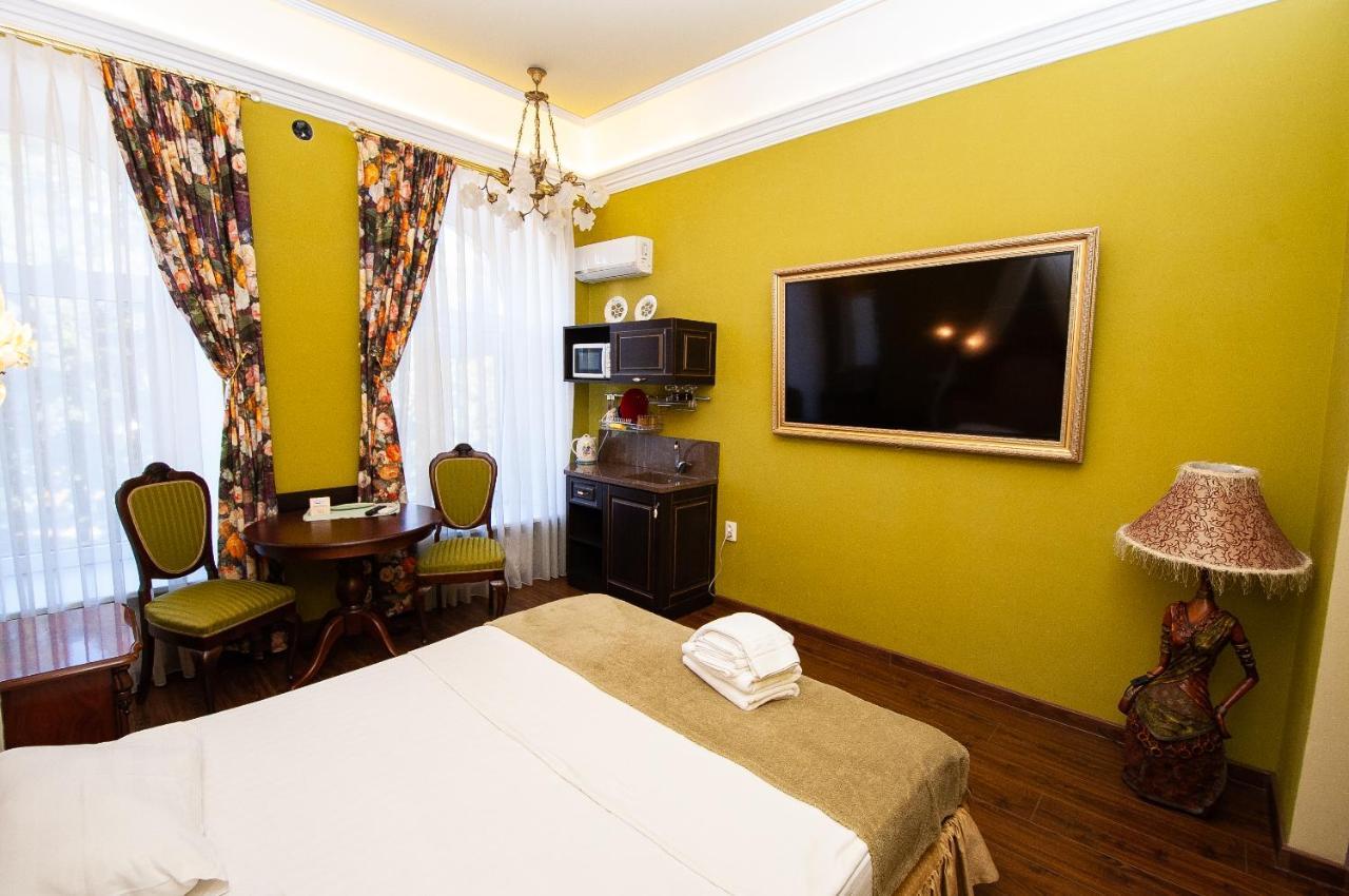 Art Suites Near Deribasovskaya Odessa Ngoại thất bức ảnh