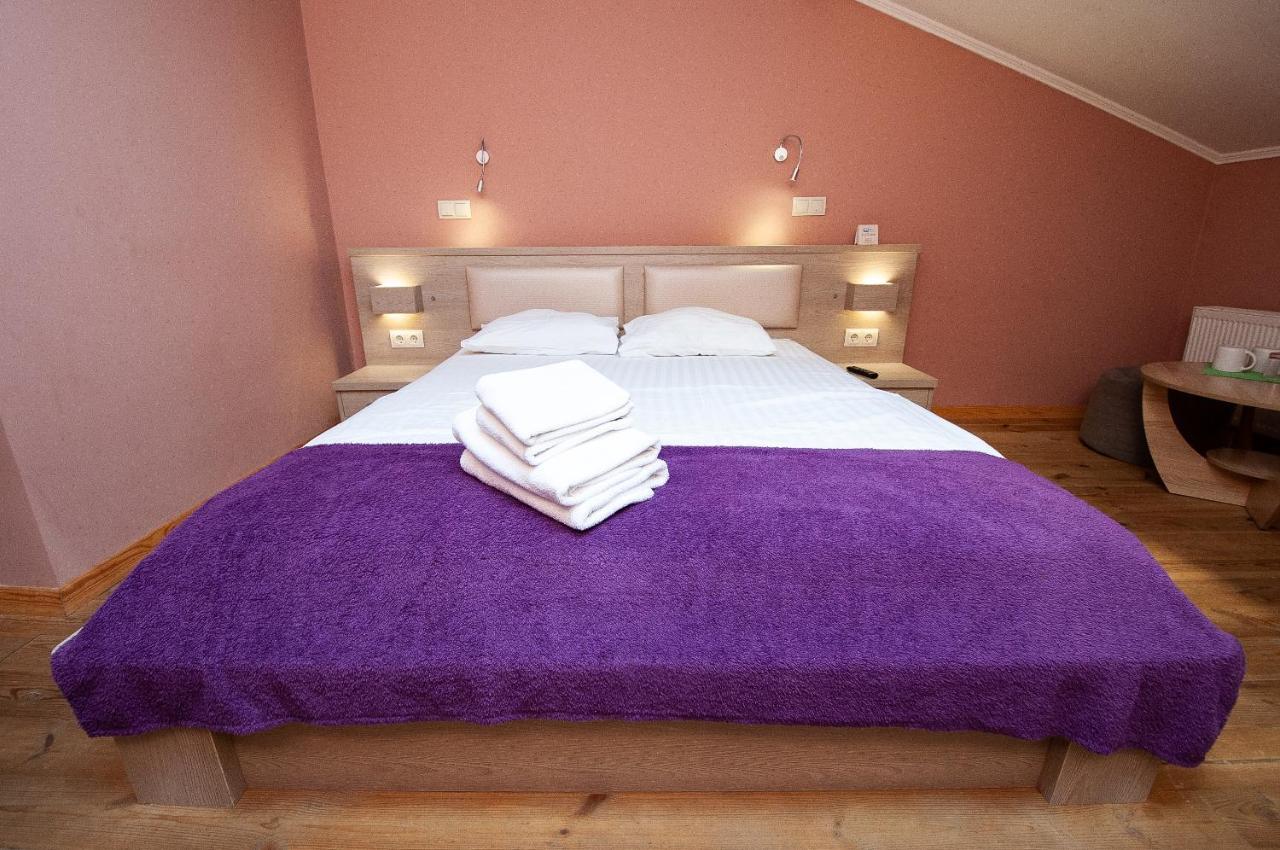 Art Suites Near Deribasovskaya Odessa Ngoại thất bức ảnh